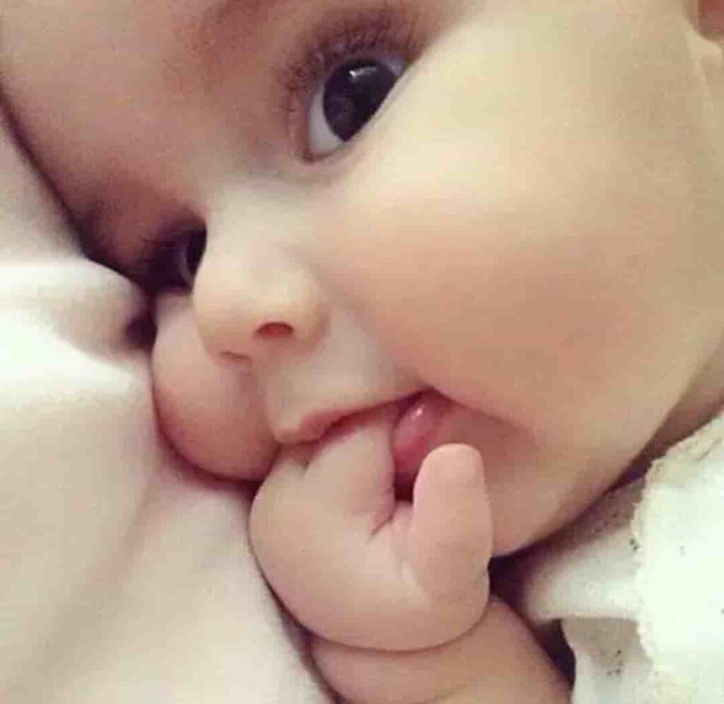 Cute baby dp for WhatsApp profile pic