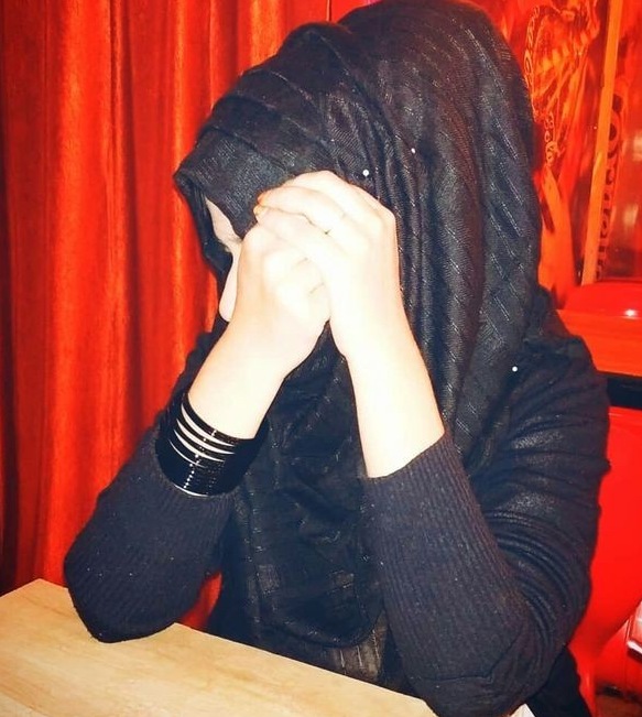 Muslim girl Pic simple hidden face