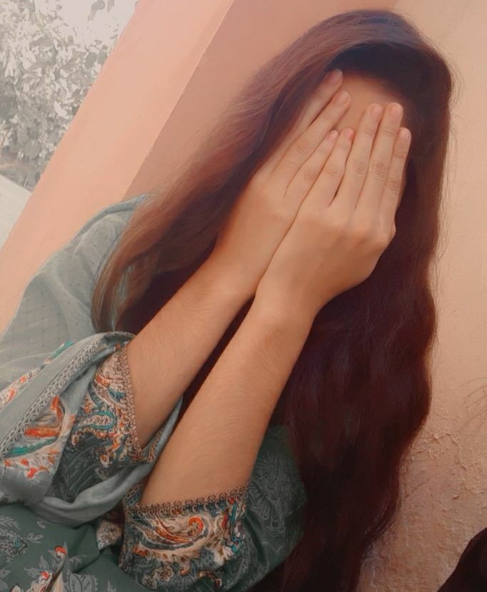 Real Girl Pic hide face